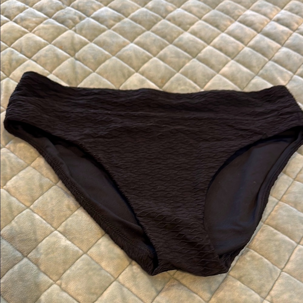 Victoria Secret high waisted bikini bottom 
Size L 
Black with gold logo detail